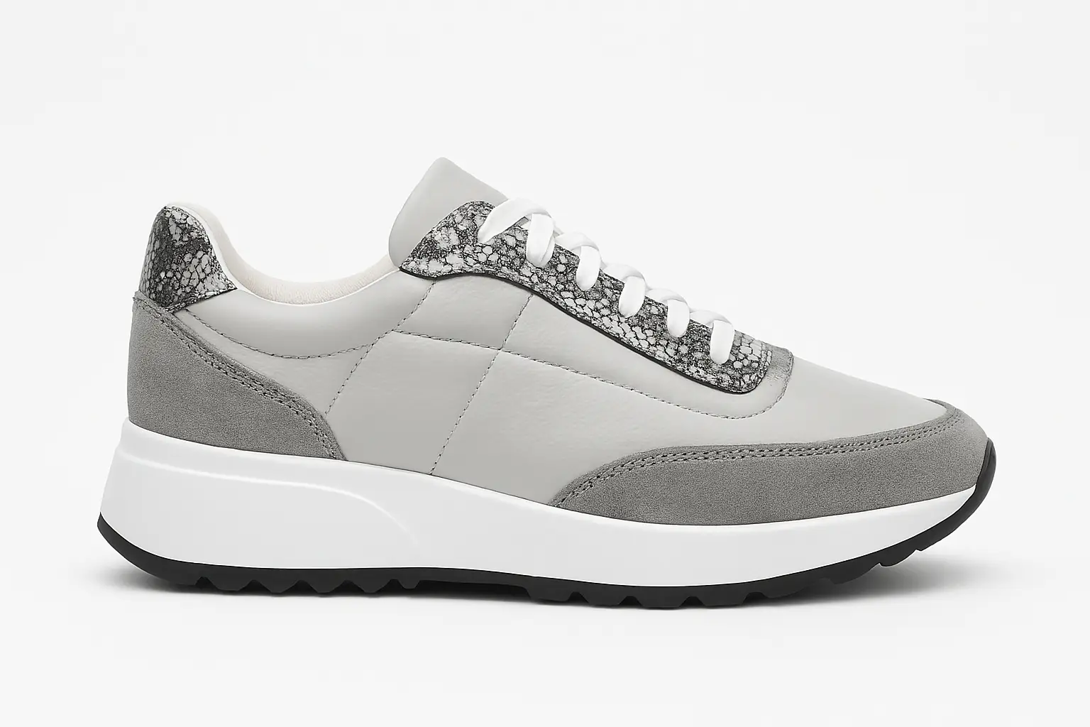 סניקרס עור דגם הוד שוטופיה סניקרס עור דגם הוד – תמונה 1