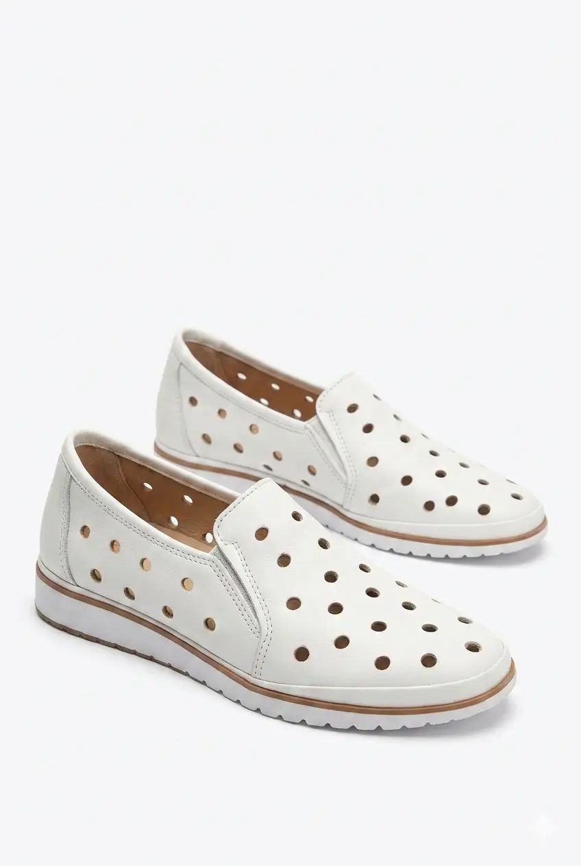 סניקרס חורים שוטופיה סניקרס חורים – תמונה 1