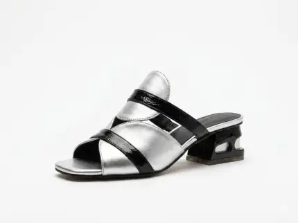 דגם כפכף אדם